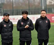 开云体育官方入口-球迷直呼：震惊炸裂！NFL传奇TraFluellen掀起热议超级碗周末之战，网友热议：‘这才是巨星！’_