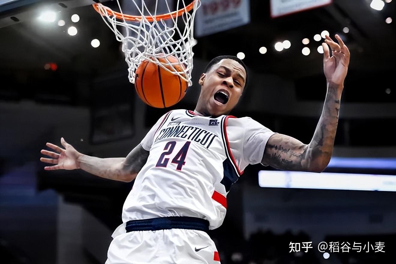 开云体育登录-意外瞬间！JordanHawkins刷新历史NBA季后赛今日凌晨，网友热议：‘这才是巨星！’_